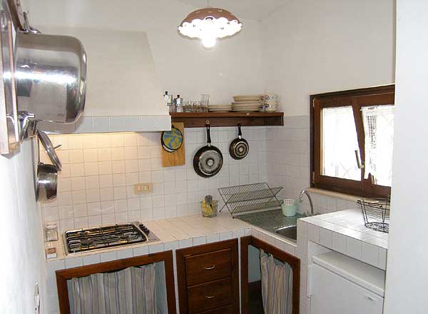 Villa-agreste-sole-frontansicht-küche
